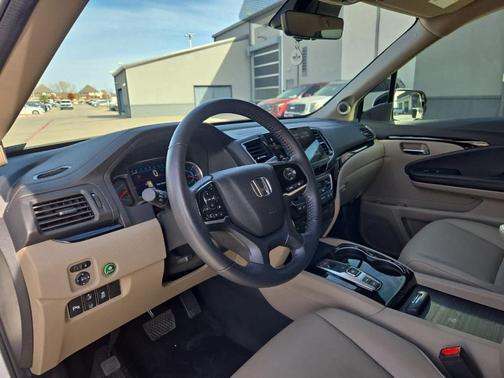 2022 Honda Pilot Touring 7-Passenger