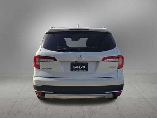 2022 Honda Pilot Touring 7-Passenger