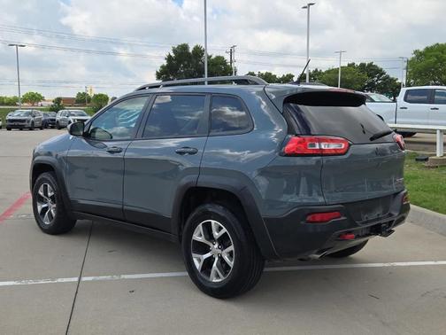Anvil Clearcoat 2014 Jeep Cherokee Trailhawk