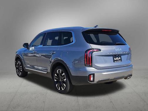 Silver 2025 Kia Telluride SX