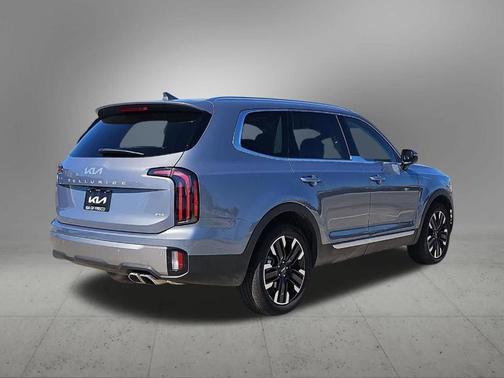 Silver 2025 Kia Telluride SX