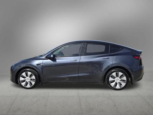Gray 2024 Tesla Model Y Long Range