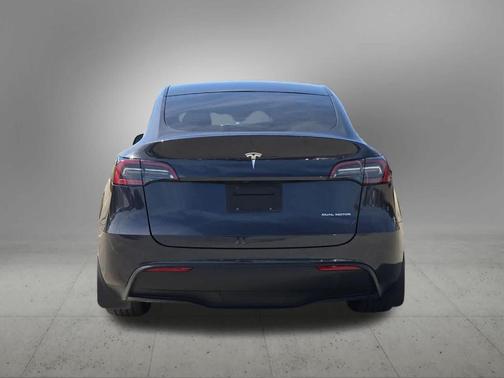 Gray 2024 Tesla Model Y Long Range