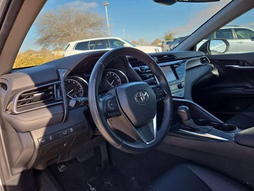 2020 Toyota Camry SE Nightshade