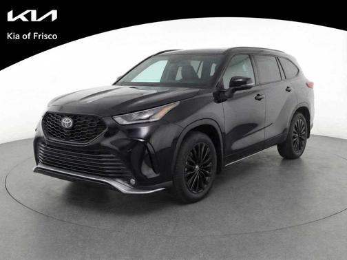 Midnight Black Metallic 2025 Toyota Highlander XSE