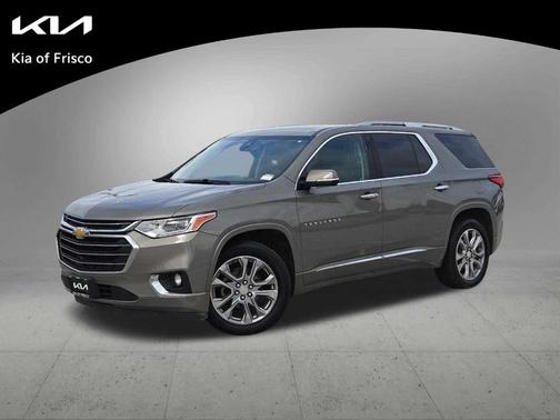 Pepperdust Metallic 2018 Chevrolet Traverse Premier
