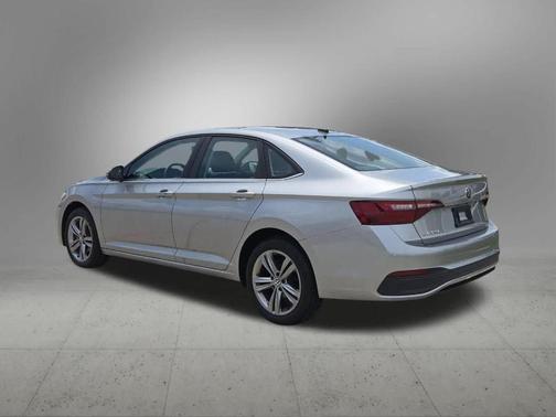 Pyrite Silver Metallic 2022 Volkswagen Jetta 1.5T SE