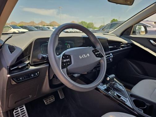 Green 2023 Kia Niro EX Touring