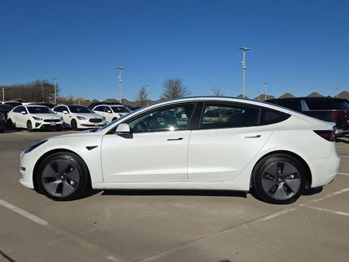 2022 Tesla Model 3 Long Range