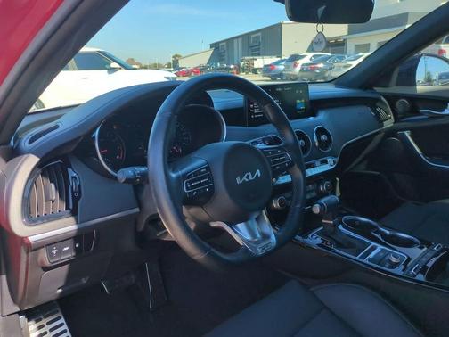 2023 Kia Stinger GT-Line