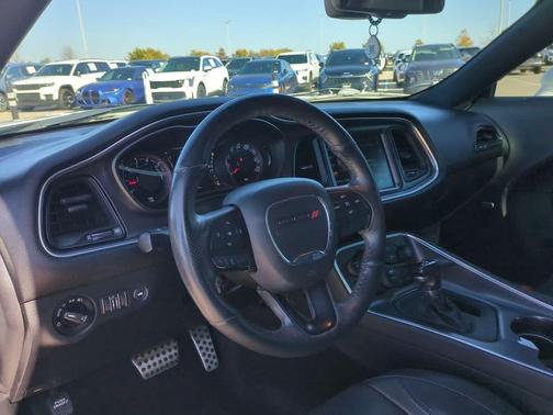 2016 Dodge Challenger R/T Plus