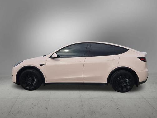 2025 Tesla Model Y Long Range
