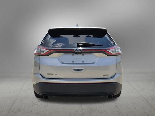 Ingot Silver Metallic 2018 Ford Edge SE