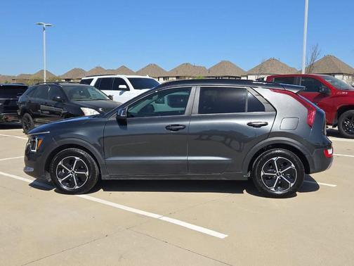 Graphite Gray 2024 Kia Niro EX
