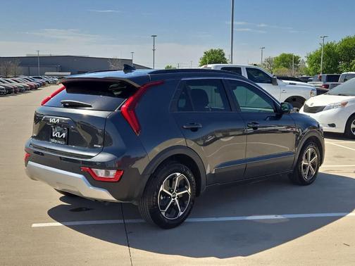 Graphite Gray 2024 Kia Niro EX