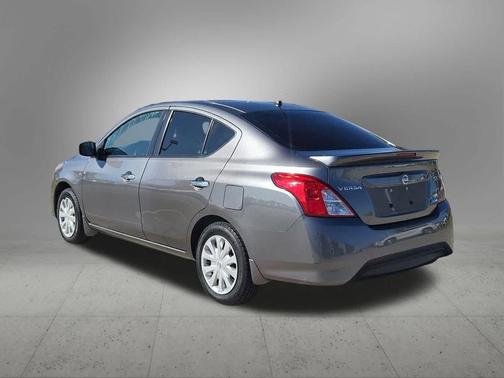 2016 Nissan Versa 1.6 SV