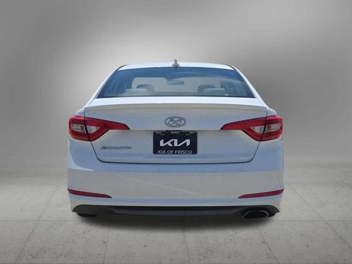 Quartz White Pearl 2017 Hyundai SONATA SE