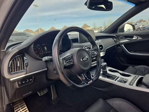 2019 Kia Stinger GT1