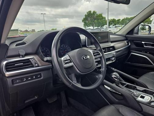 Everlasting Silver 2020 Kia Telluride EX