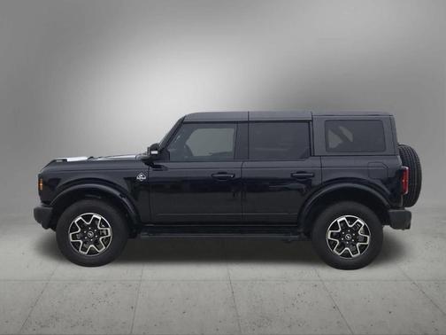 Shadow Black 2024 Ford Bronco Outer Banks