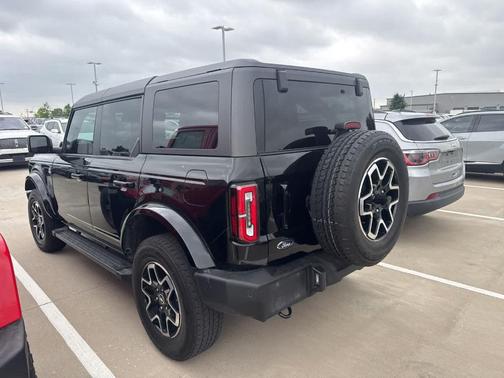 Shadow Black 2024 Ford Bronco Outer Banks