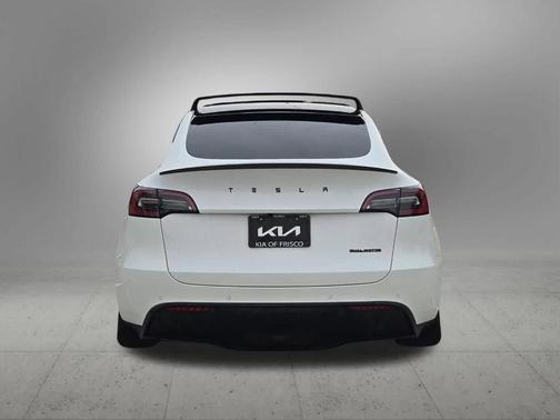 White 2022 Tesla Model Y Performance