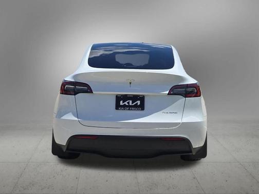 White 2023 Tesla Model Y Long Range