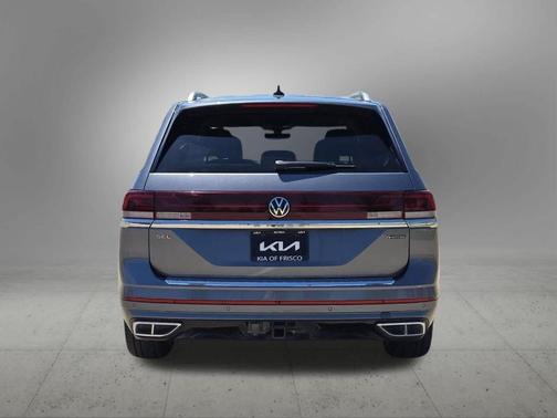 Platinum Gray Metallic 2024 Volkswagen Atlas 2.0T SEL Premium R-Line