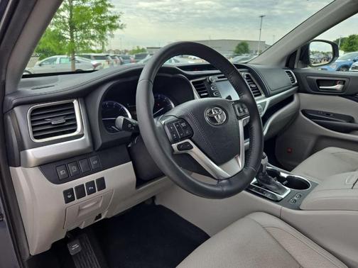 Shoreline Blue Pearl 2019 Toyota Highlander Limited
