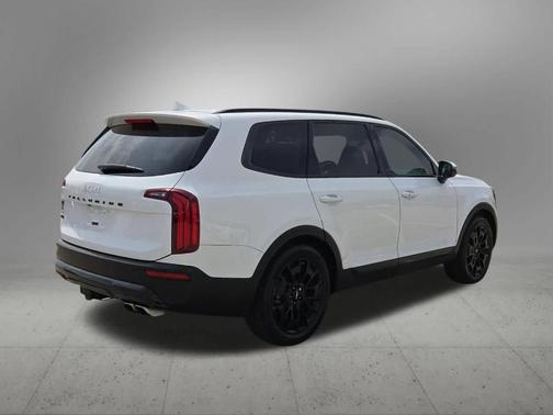 Glacial White Pearl 2022 Kia Telluride EX