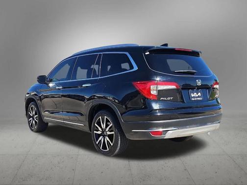 Crystal Black Pearl 2020 Honda Pilot Touring 8-Passenger