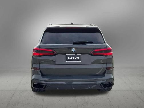 Gray Metallic 2022 BMW X5 M50i