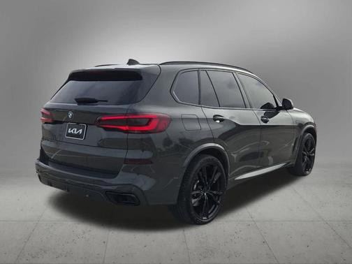 Gray Metallic 2022 BMW X5 M50i