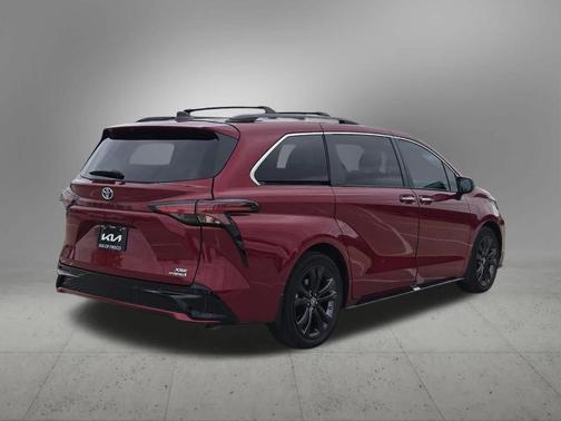 Ruby Flare Pearl 2022 Toyota Sienna XSE 7 Passenger
