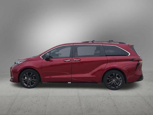 Ruby Flare Pearl 2022 Toyota Sienna XSE 7 Passenger