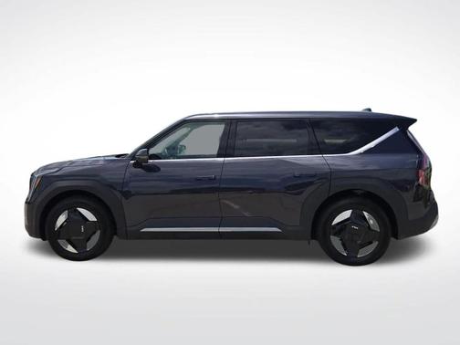 Metal 2026 Kia EV9 Light Short Range