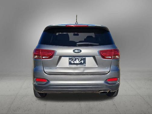 Titanium Silver 2019 Kia Sorento LX V6