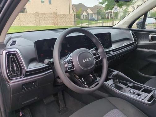 2025 Kia Sorento LX