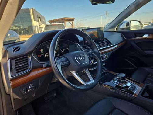 2023 Audi Q5 45 S line Premium Plus