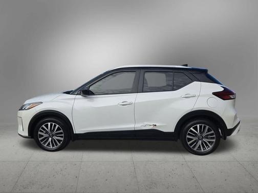2022 Nissan Kicks SV