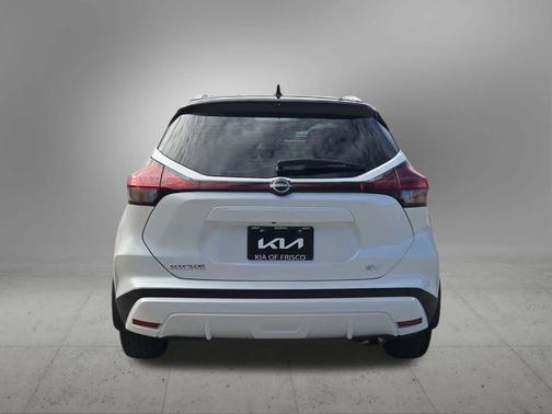 2022 Nissan Kicks SV