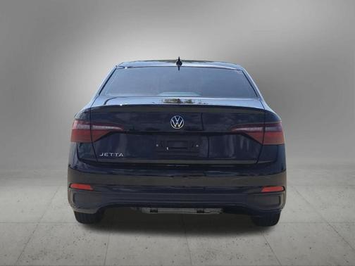 Deep Black Pearl Effect 2024 Volkswagen Jetta 1.5T S