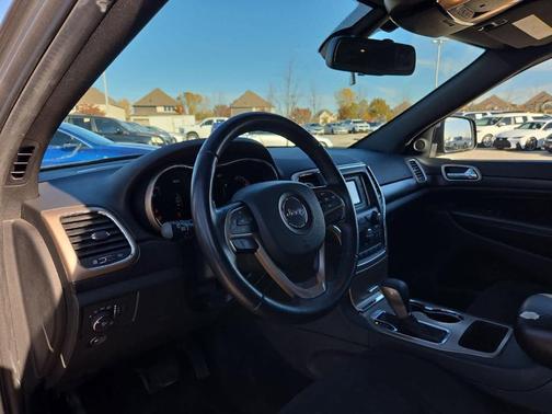 2016 Jeep Grand Cherokee Laredo