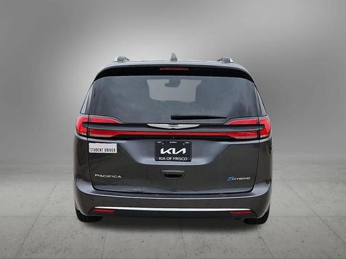 2022 Chrysler Pacifica Hybrid Pinnacle