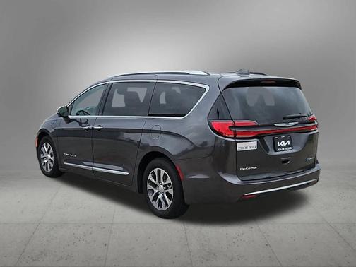 2022 Chrysler Pacifica Hybrid Pinnacle