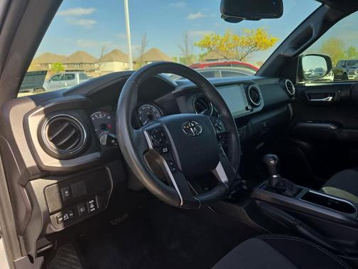 2020 Toyota Tacoma TRD Sport