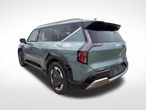 Iceberg Green 2024 Kia EV9 Land