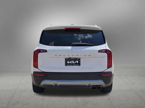 Glacial White Pearl 2022 Kia Telluride SX