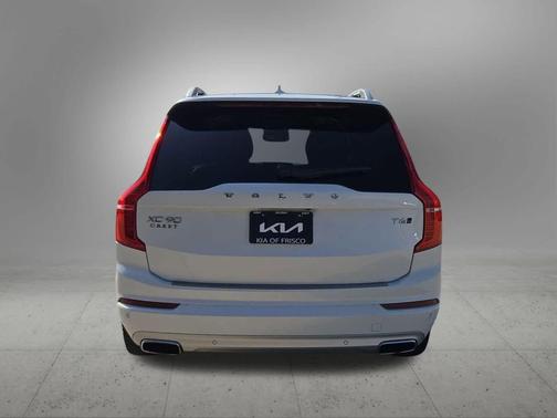 2019 Volvo XC90 T6 Momentum