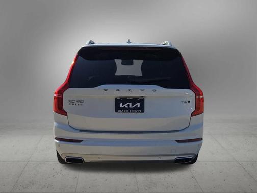 2019 Volvo XC90 T6 Momentum